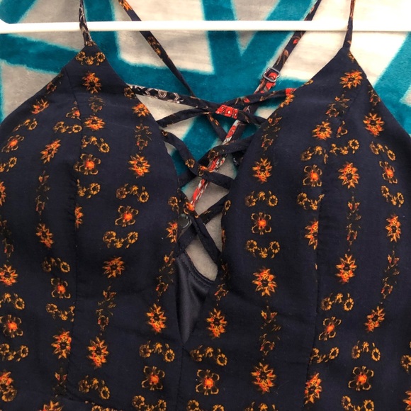 Stylist Romper🌟 - Picture 3 of 3